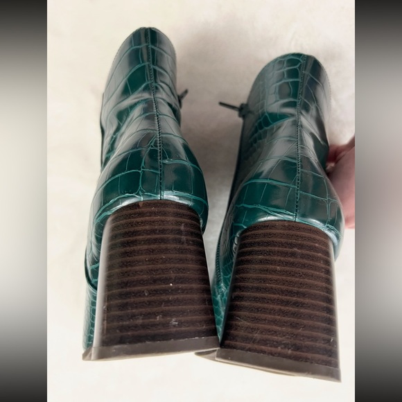 INC Green Croc Embossed Ankle Boots Block Heel Chunky Glam Side Zip Size 7.5 - Picture 4 of 8